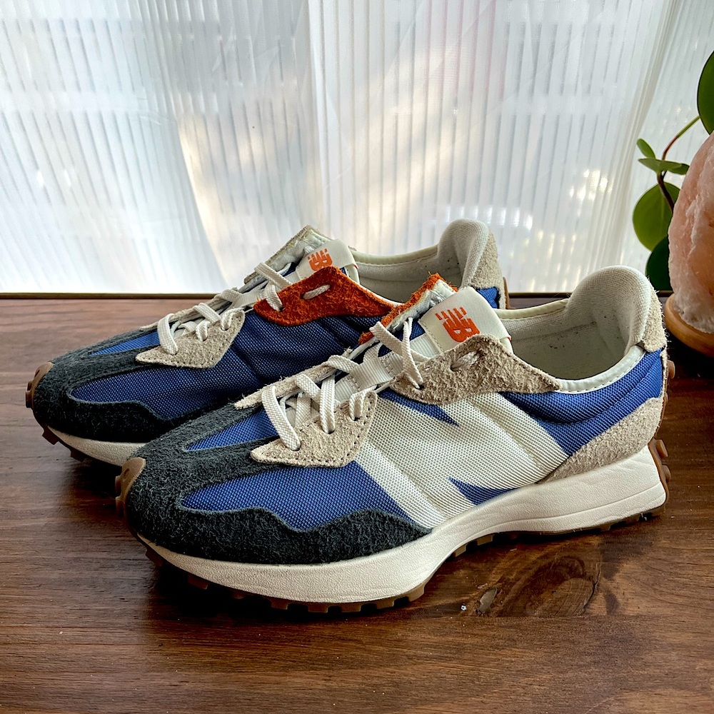 New Balance 327 Women's Sneakers  Coc Blue/Magnetic Blue/Varsity Orange